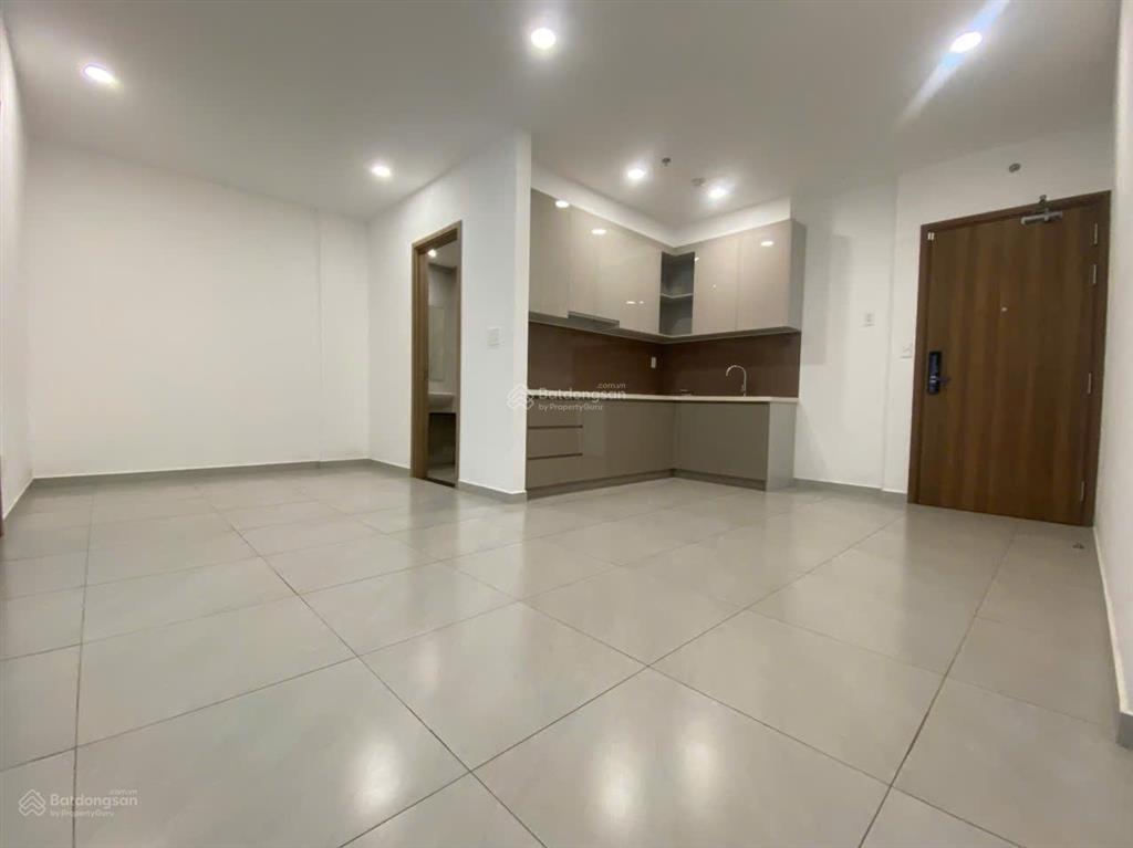 Cho thuê căn hộ đẹp 65m² giá 5,5 triệu/th rèm, máy lạnh, máy nn, tủ kệ bếp (một trong số ít)
