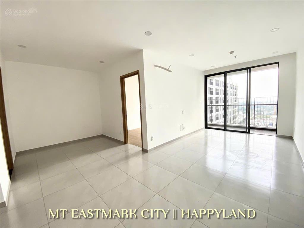 Bán ch mt 63,4m² căn một trong số ít giá tốt 2,85 tỷ sổ hồng, mới 100% view hồ bơi