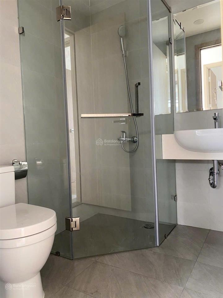 Cho thuê căn hộ 1+1pn view hồ bơi 1700m2 rèm, nước nóng, máy lạnh bếp, hút mùi 6 triệu/th