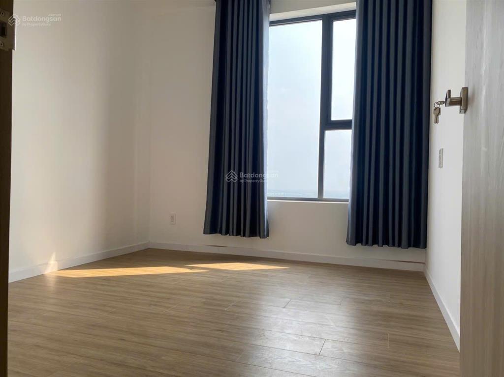 Cho thuê căn hộ 1+1pn view hồ bơi 1700m2 rèm, nước nóng, máy lạnh bếp, hút mùi 6 triệu/th