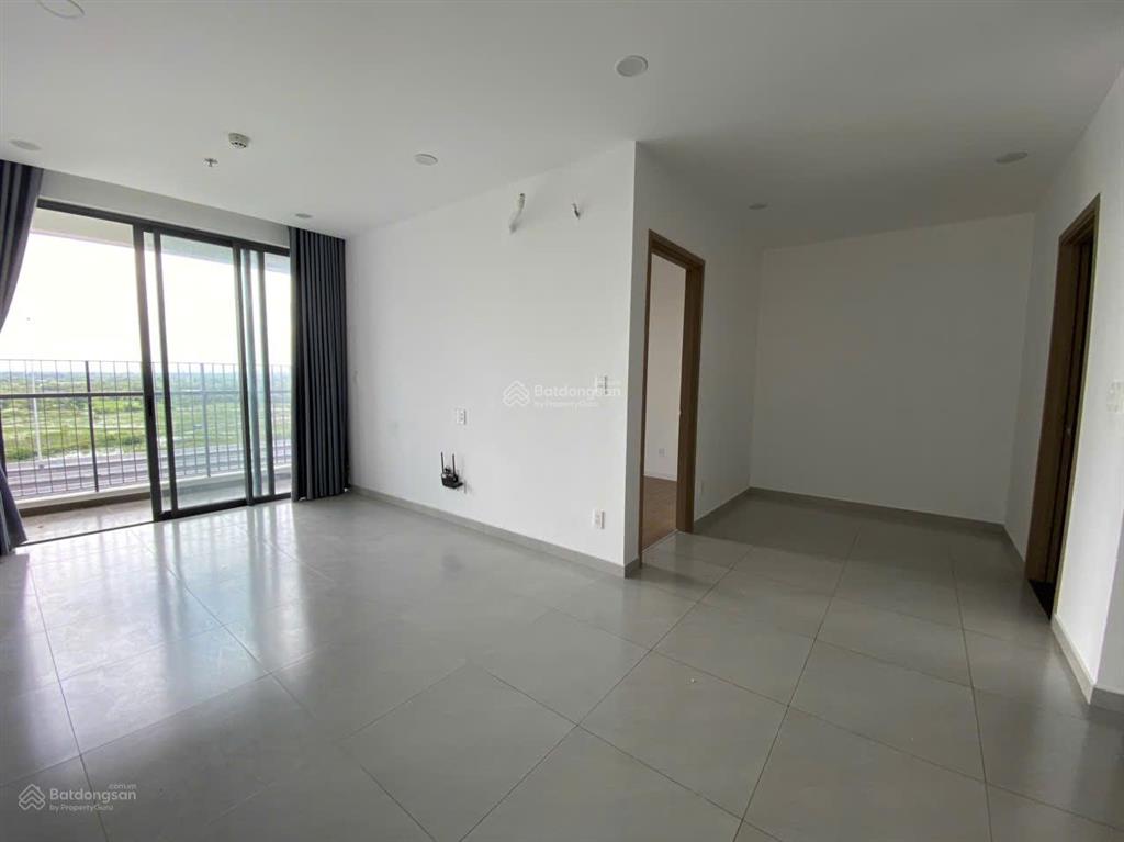 Cho thuê căn hộ giá rẻ 5,5 triệu có rèm, máy lạnh, máy nn, tủ kệ bếp, 65m2=1pn + 1 view hồ bơi