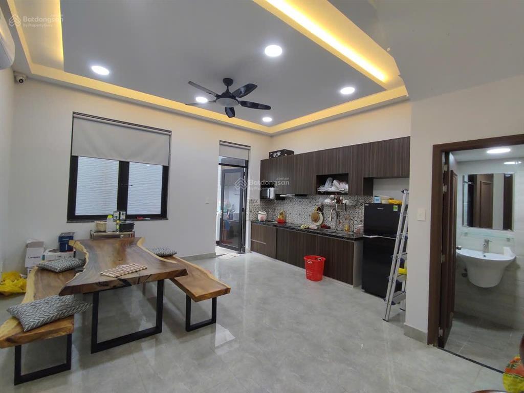 Chính chủ cần bán gấp nhà phố citi bella 2, đã có sổ  giá 10 tỷ  cát lái, q2   0938 783 ***