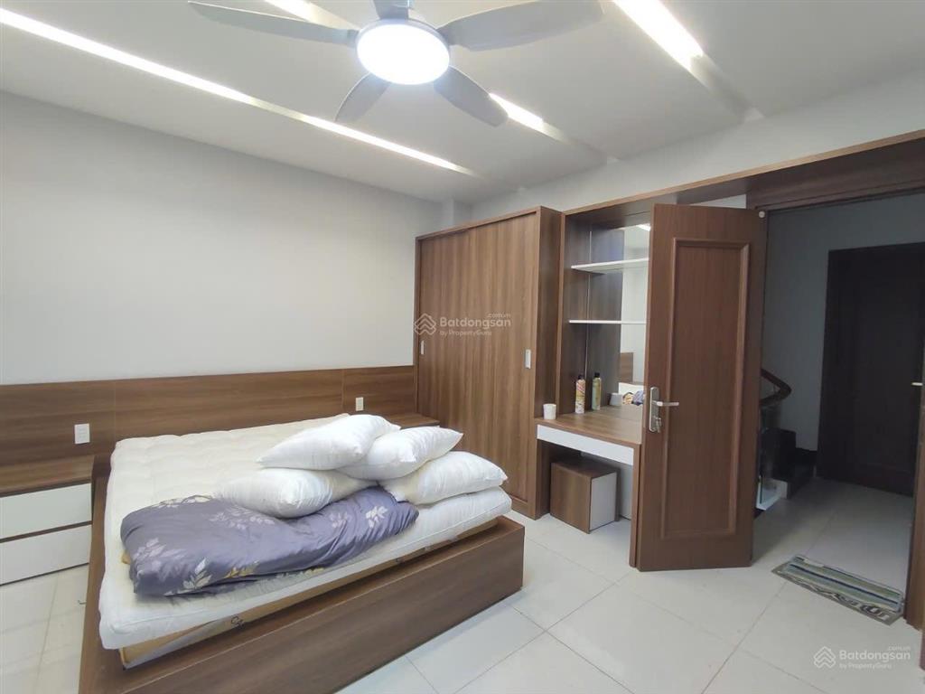 Chính chủ cần bán gấp nhà phố 1trệt 2 lầu citi bella 2, sổ hồng  giá 10 tỷ  q2   0938 783 ***