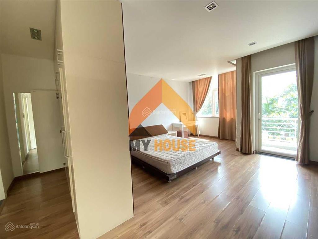 Nhà thảo điền không đẹp không lấy tiền, chỉ 25 tr/th thôi ạ