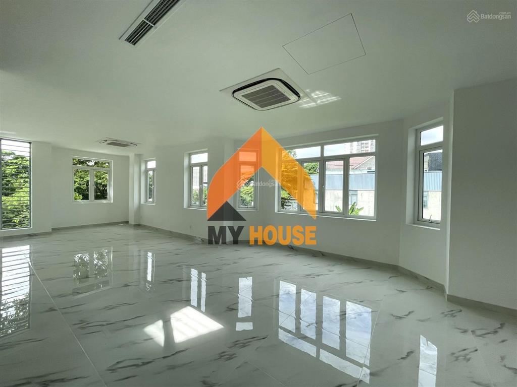 Chấn động villa dạng vp trống suốt đường 20m an phú,  0937 990 ***
