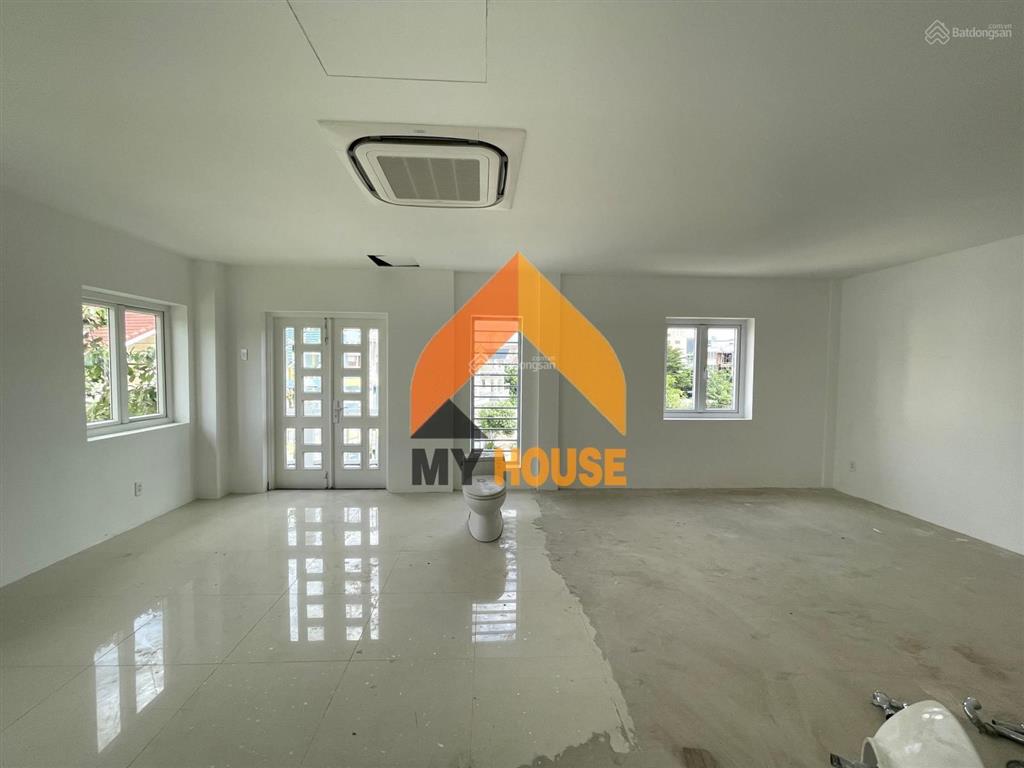 Chấn động villa dạng vp trống suốt đường 20m an phú,  0937 990 ***
