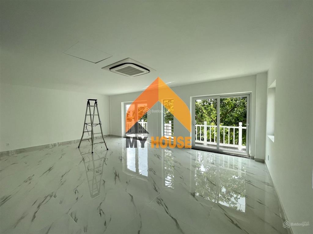 Chấn động villa dạng vp trống suốt đường 20m an phú,  0937 990 ***