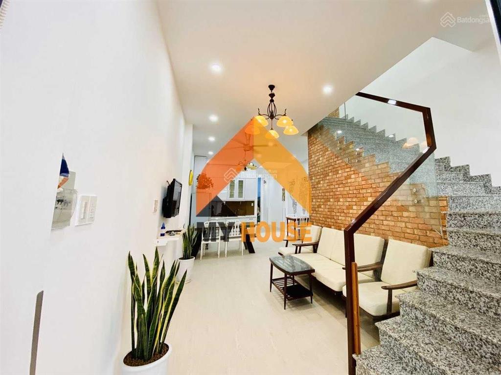 Nhà phố q2 chỉ 20tr mà đẹp quá bà con ơi