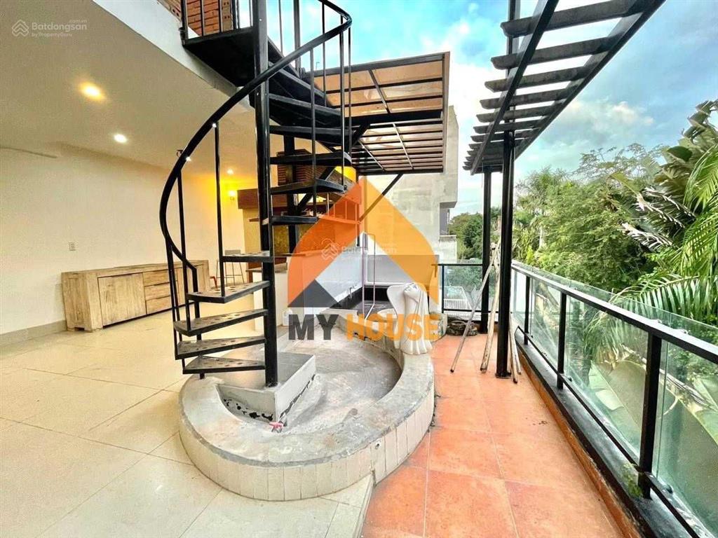 Villa thảo điền giữa mùa đông lạnh giá 330m2