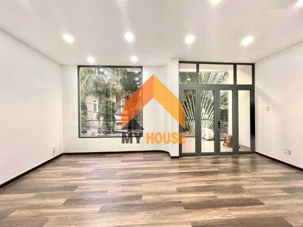 Villa thảo điền giữa mùa đông lạnh giá 330m2