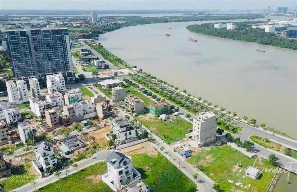 Cần bán nhanh lô đất đối diện công viên dự án huy hoàng dt 8x20m xây cao tầng hướng sông sg giá tốt