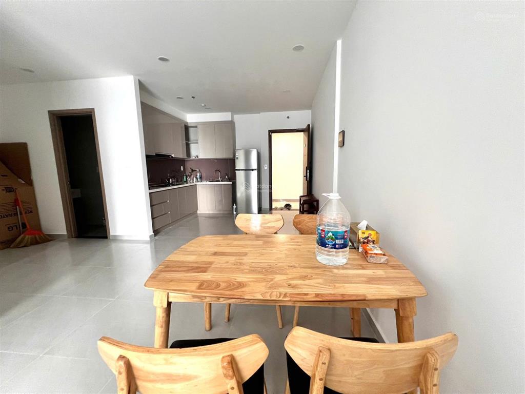 Căn hộ 65m2 full nội thất, sổ sẵn, bán 3tỷ1, xem nhà 24/7 0919 838 ***
