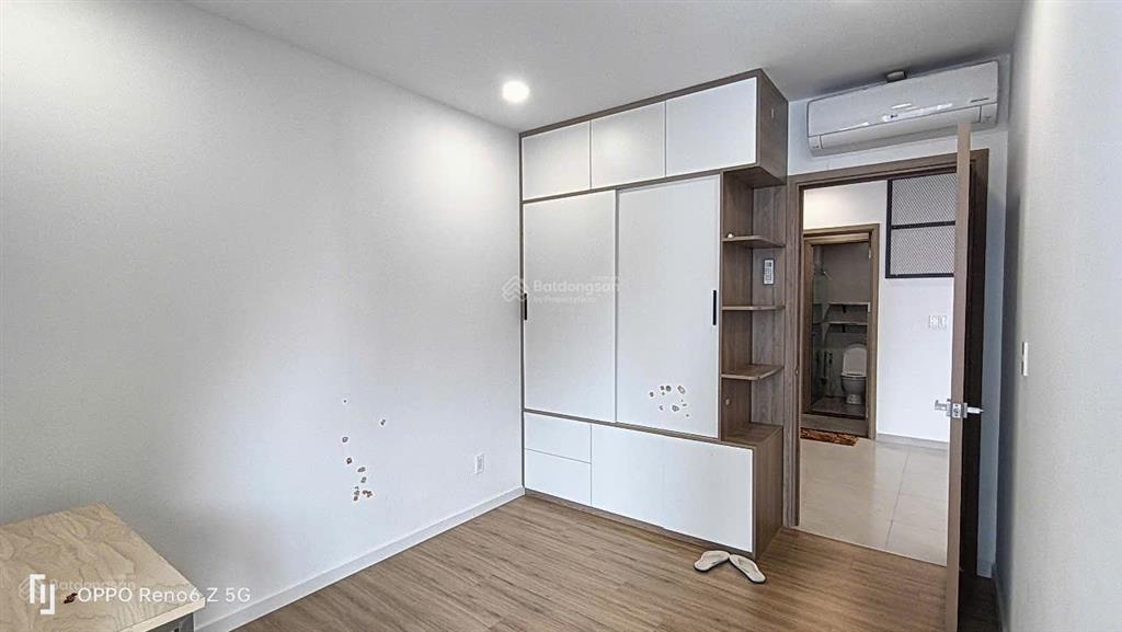 Căn hộ 65m2 full nội thất, sổ sẵn, bán 3tỷ1, xem nhà 24/7 0919 838 ***
