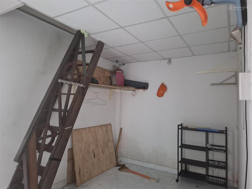 Nhà trọ nguyên căn trệt+lửng gần chợ nguyễn duy trinh, rộng rãi 6,5 triệu/th