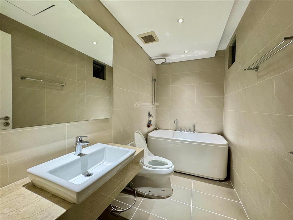 Cho thuê căn hộ chung cư diamond island, 124m2 3pn full nội thất view sông riêng tư chỉ 49tr/tháng