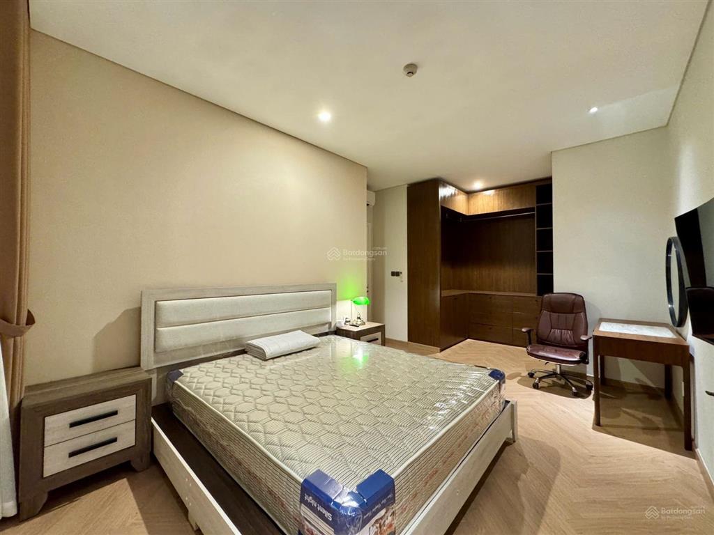 Cho thuê căn hộ chung cư diamond island, 124m2 3pn full nội thất view sông riêng tư chỉ 49tr/tháng