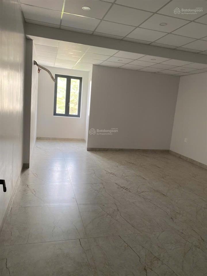 Cho thuê nhà có thang máy giá 32tr/tháng