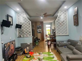 Bán nhà đẹp  mt đường 10, p.phước bình, q.9. giá 10,8 tỷ (2 tầng, 4x25m), 2pn, tặng nội thất.