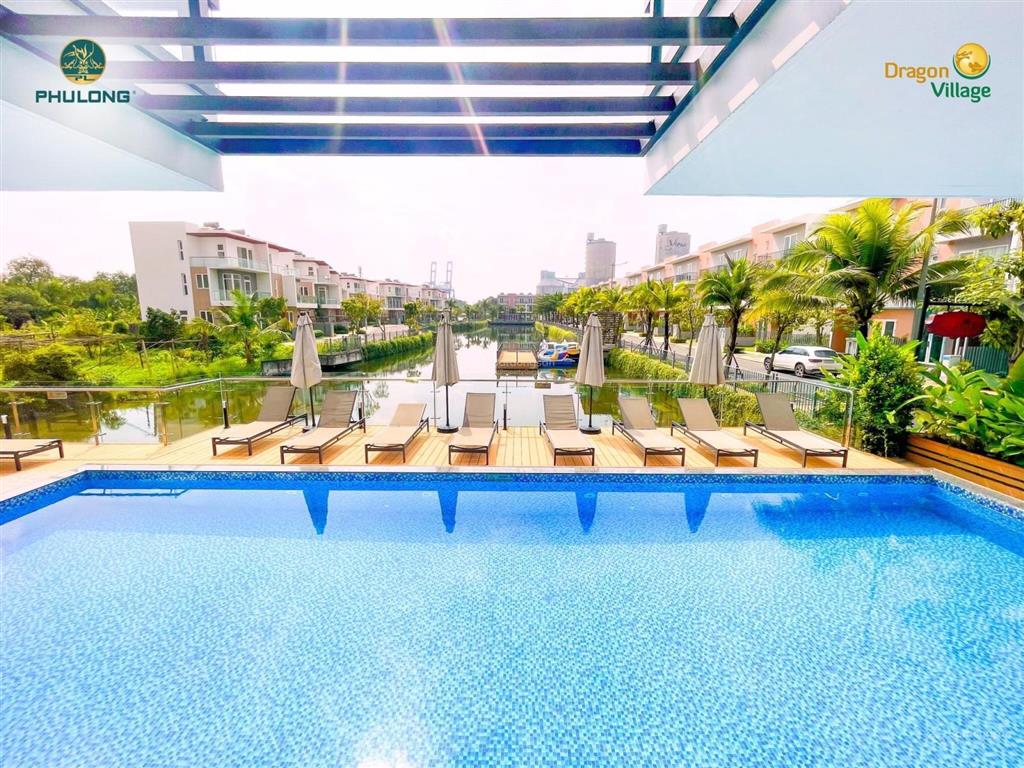 Bán shophouse tại dragon village, 8 tỷ, 105m2, 4pn, 3wc, giá cực chất