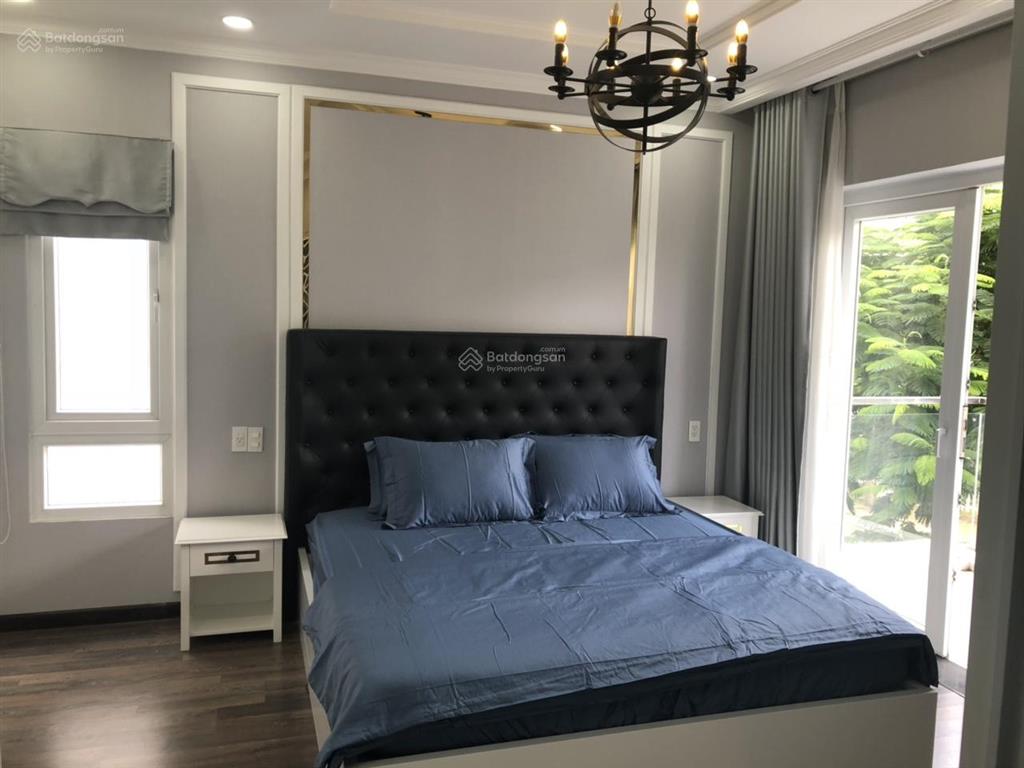 Bán 1 cặp biệt thự đơn lập villa park , ngang 34m dài 20m , 1 trệt 2 lầu , đường 20m. vỉa hè 4m