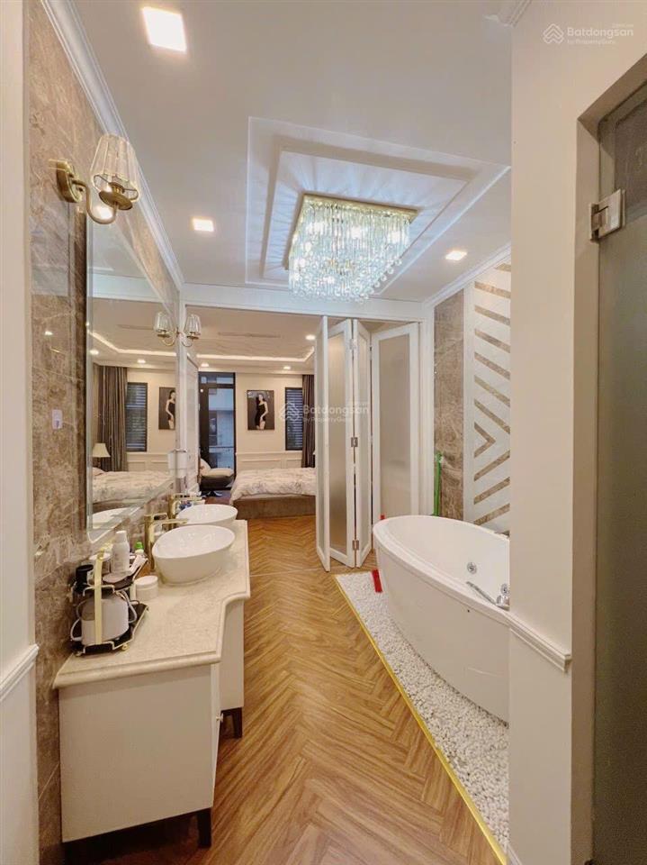 Bán 1 cặp biệt thự đơn lập villa park , ngang 34m dài 20m , 1 trệt 2 lầu , đường 20m. vỉa hè 4m