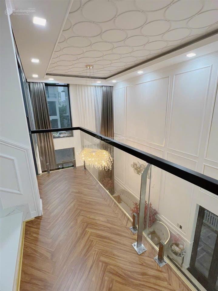 Bán 1 cặp biệt thự đơn lập villa park , ngang 34m dài 20m , 1 trệt 2 lầu , đường 20m. vỉa hè 4m