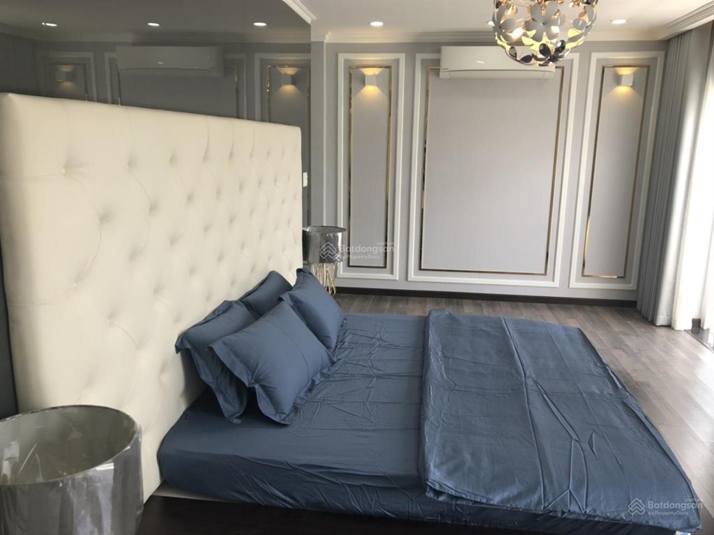 Bán 1 cặp biệt thự đơn lập villa park , ngang 34m dài 20m , 1 trệt 2 lầu , đường 20m. vỉa hè 4m
