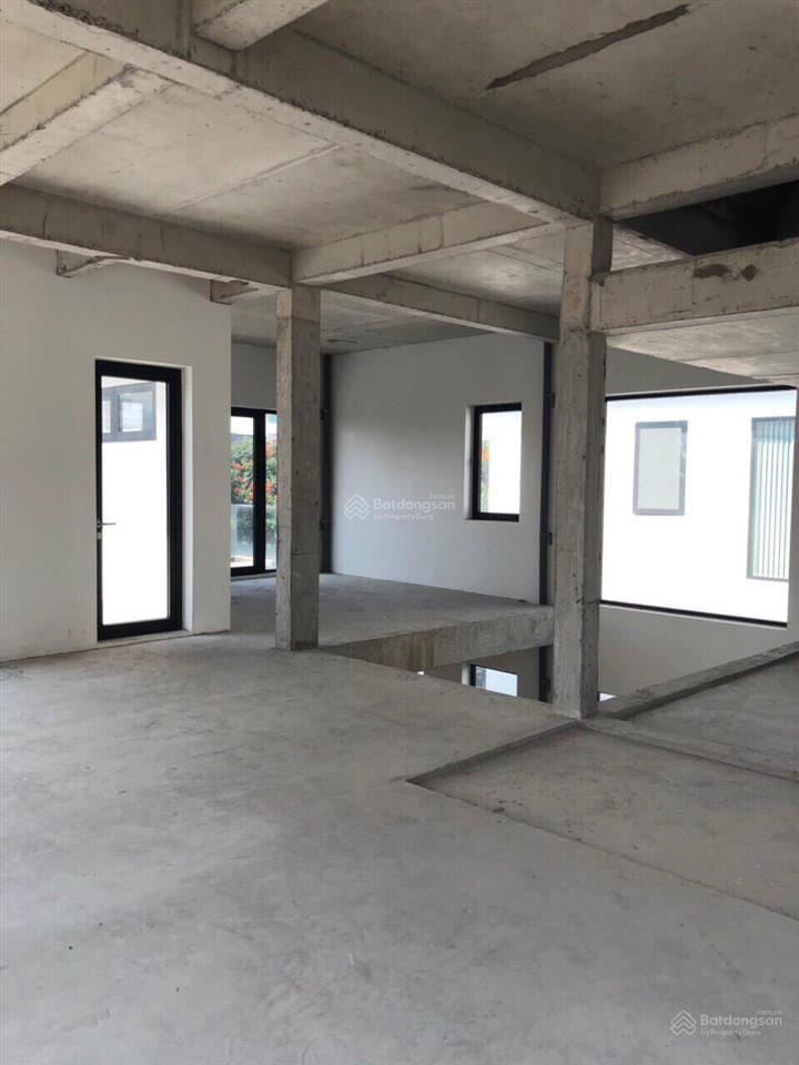 Bán 1 cặp biệt thự đơn lập view 2 mặt sông lucasta khang điền liền kề nhau,mt đường liên phường q9