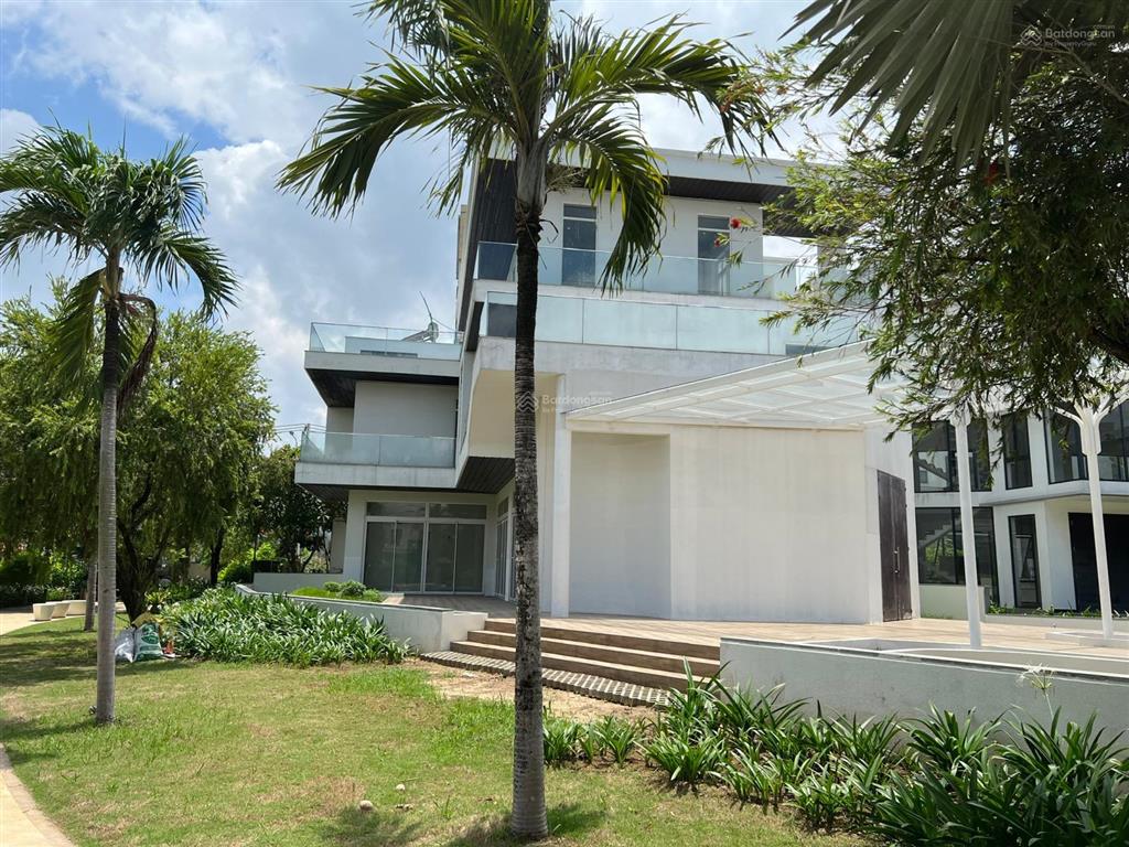 Bán 1 cặp biệt thự đơn lập view 2 mặt sông lucasta khang điền liền kề nhau,mt đường liên phường q9
