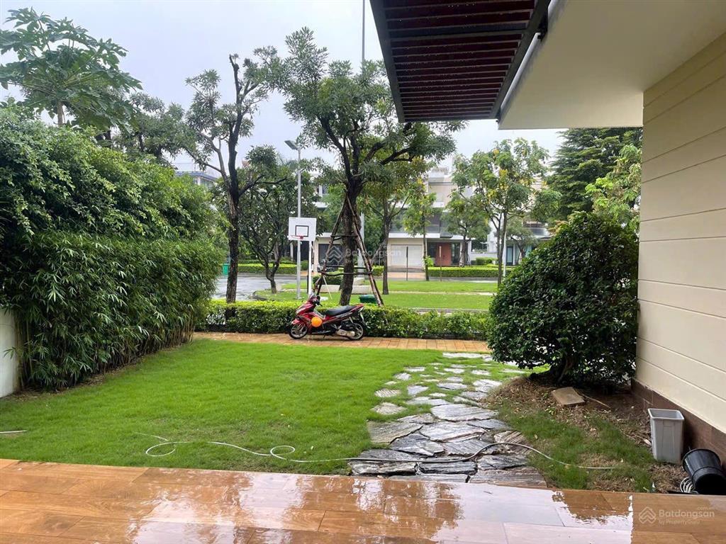 Bán 1 cặp biệt thự đơn lập view 2 mặt sông lucasta khang điền liền kề nhau,mt đường liên phường q9