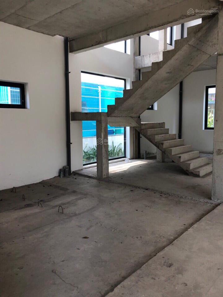 Bán 1 cặp biệt thự đơn lập view 2 mặt sông lucasta khang điền liền kề nhau,mt đường liên phường q9