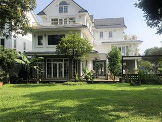Bán 1 cặp biệt thự đơn lập park riverside 3 mặt tiền đường view sông q9, có hồ bơi riêng, thang máy