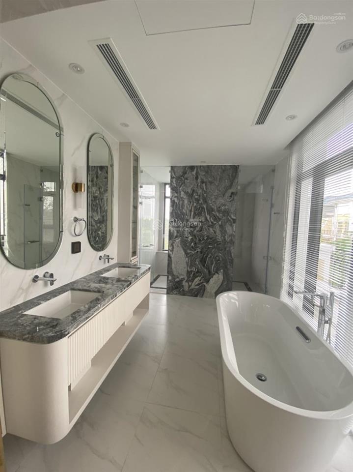 Giảm 5 tỷ bán căn góc full nt 2 mặt tiền đường 16m view công viên verrosa khang điền q9, shr