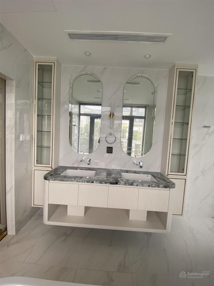 Giảm 5 tỷ bán căn góc full nt 2 mặt tiền đường 16m view công viên verrosa khang điền q9, shr