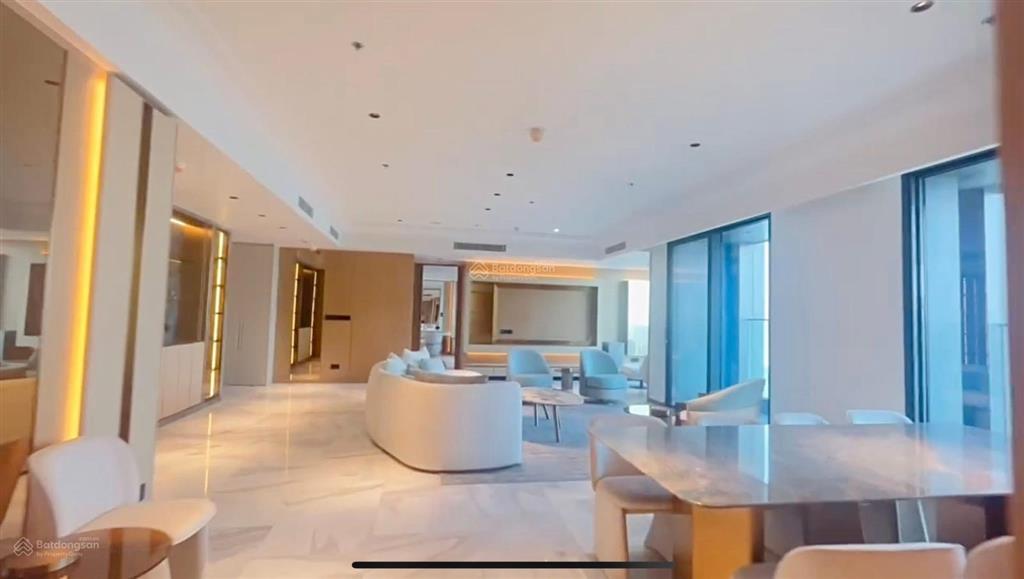 Đi định cư cần bán căn president jw marriott grand marina đập thông 2 căn 237m2 160 tỷ view sông