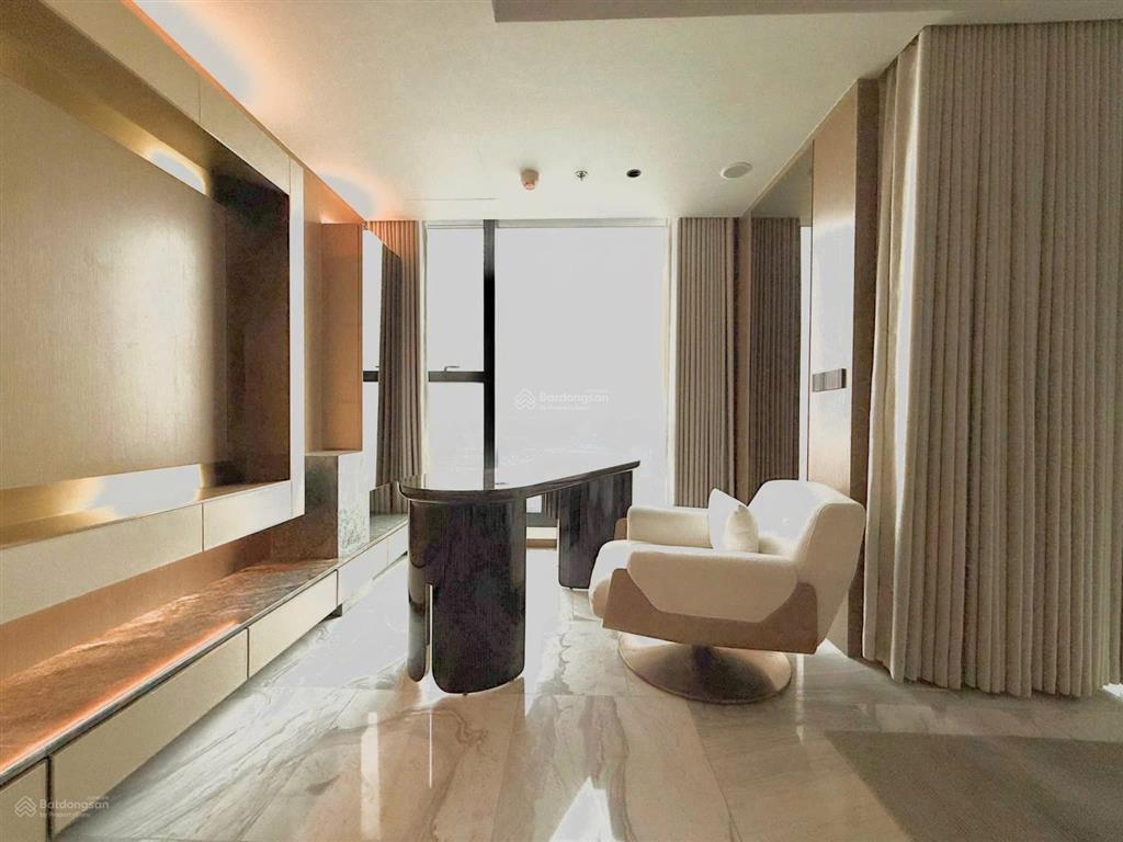 Đi định cư cần bán căn president jw marriott grand marina đập thông 2 căn 237m2 160 tỷ view sông