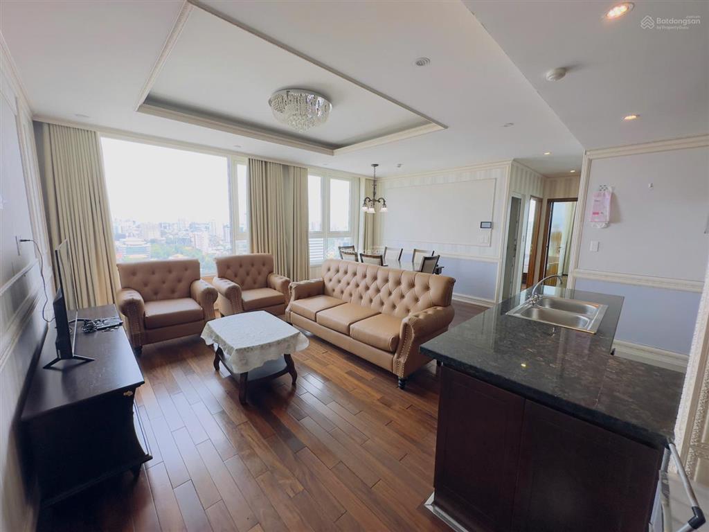 Cho thuê căn 3pn giá tốt dự án leman luxury, quận 3 chỉ 35tr full nội thất xách vali vào ở
