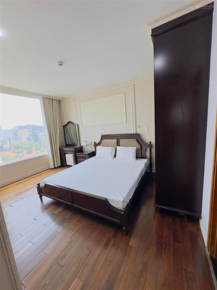 Cho thuê căn 3pn giá tốt dự án leman luxury, quận 3 chỉ 35tr full nội thất xách vali vào ở