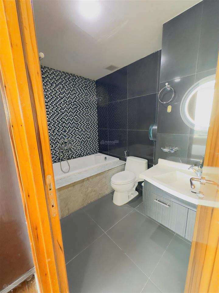 Cho thuê căn 3pn giá tốt dự án leman luxury, quận 3 chỉ 35tr full nội thất xách vali vào ở