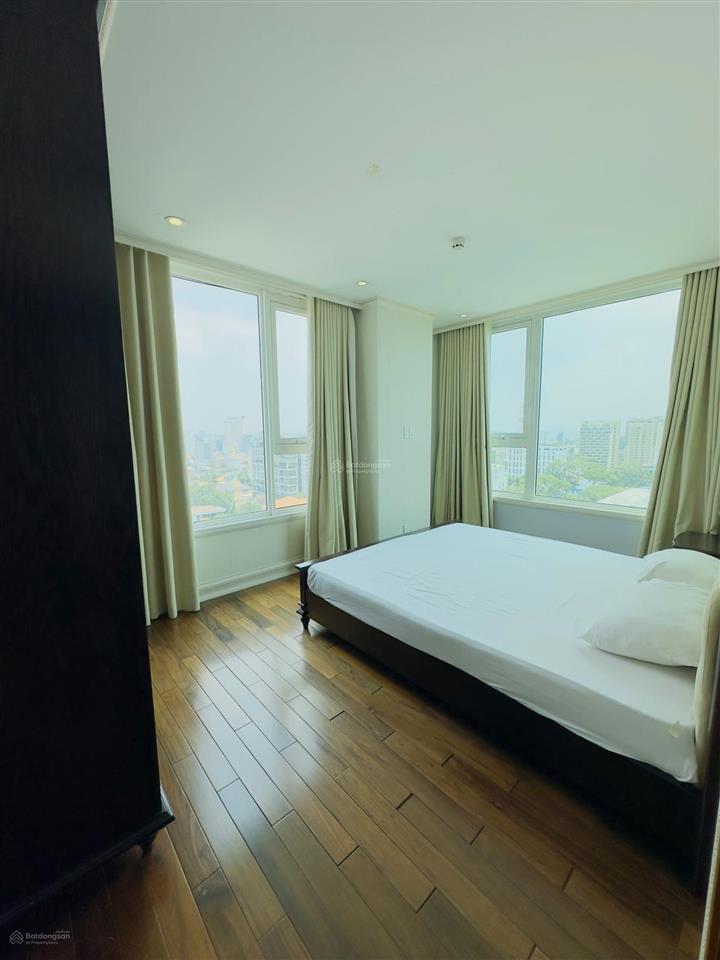 Cho thuê căn 3pn giá tốt dự án leman luxury, quận 3 chỉ 35tr full nội thất xách vali vào ở