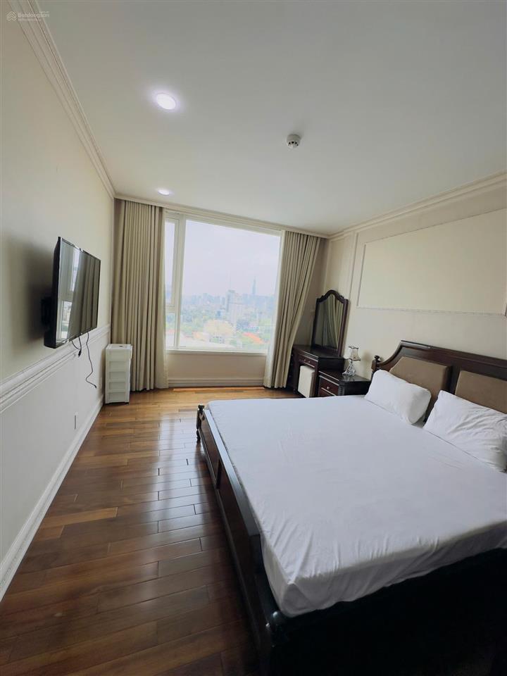 Cho thuê căn 3pn giá tốt dự án leman luxury, quận 3 chỉ 35tr full nội thất xách vali vào ở