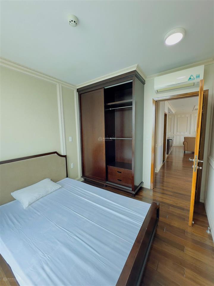 Cho thuê căn 3pn giá tốt dự án leman luxury, quận 3 chỉ 35tr full nội thất xách vali vào ở