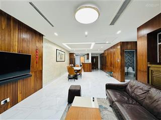 Cho thuê căn hộ view bitexco, tòa nhà leman luxury, quận 3 (cũ), chỉ 10 phút đi bộ ra cv tao dan