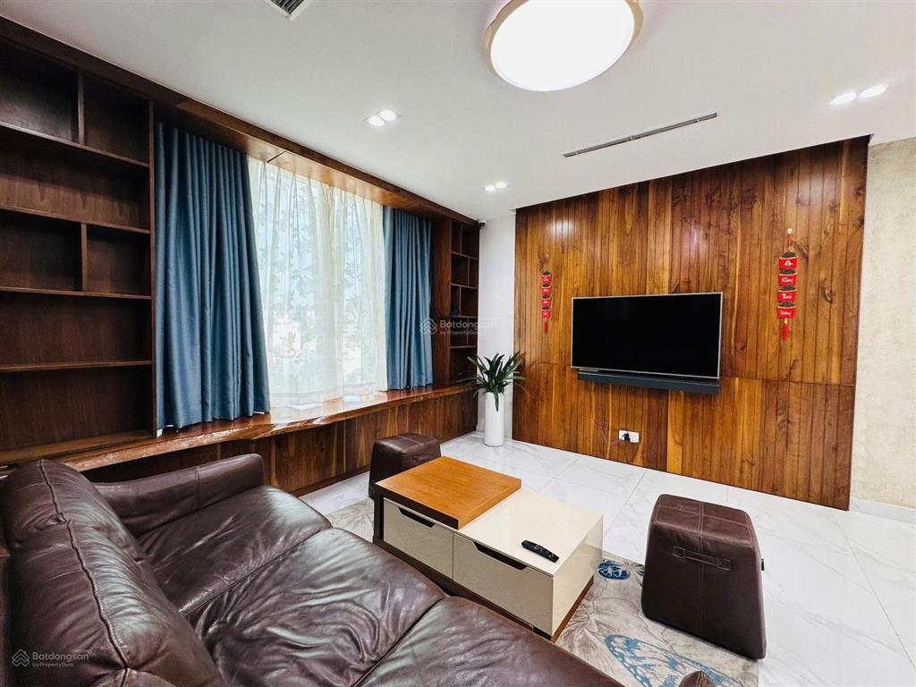 Cho thuê căn hộ view bitexco, tòa nhà leman luxury, quận 3 (cũ), chỉ 10 phút đi bộ ra cv tao dan