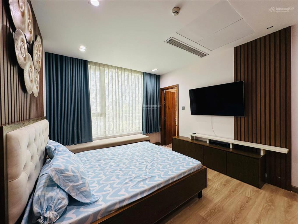 Cho thuê căn hộ view bitexco, tòa nhà leman luxury, quận 3 (cũ), chỉ 10 phút đi bộ ra cv tao dan