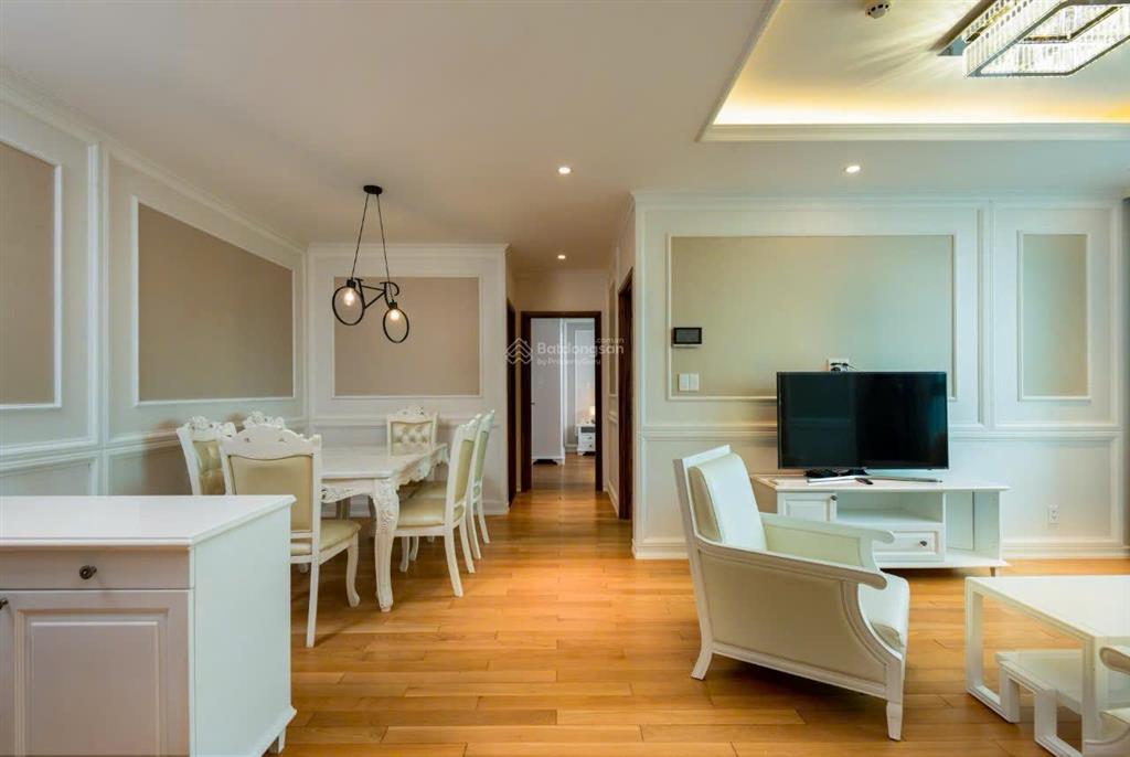 Cho thuê căn hộ view trực diện chợ bến thành và bitexco quận 1, chỉ 30tr/tháng.  0976 940 ***