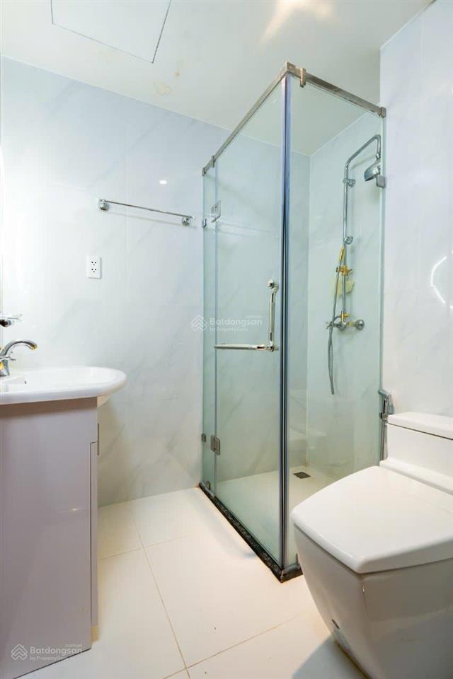 Cho thuê căn hộ view trực diện chợ bến thành và bitexco quận 1, chỉ 30tr/tháng.  0976 940 ***