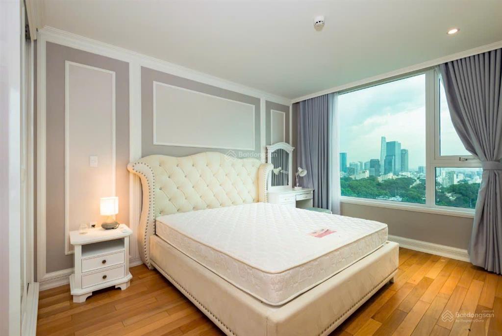 Cho thuê căn hộ view trực diện chợ bến thành và bitexco quận 1, chỉ 30tr/tháng.  0976 940 ***