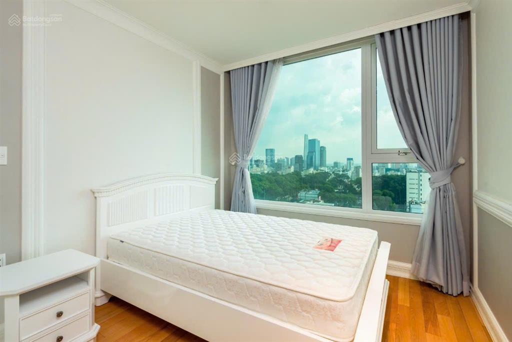 Cho thuê căn hộ view trực diện chợ bến thành và bitexco quận 1, chỉ 30tr/tháng.  0976 940 ***