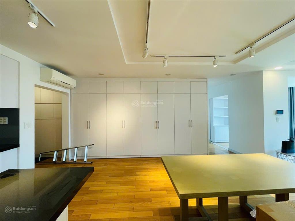Bán căn hộ léman, quận 3( cũ), tặng 2 chỗ đậu xe 50 năm, 19.5 tỷ, 3pn, 120m², view trung tâm quận 1
